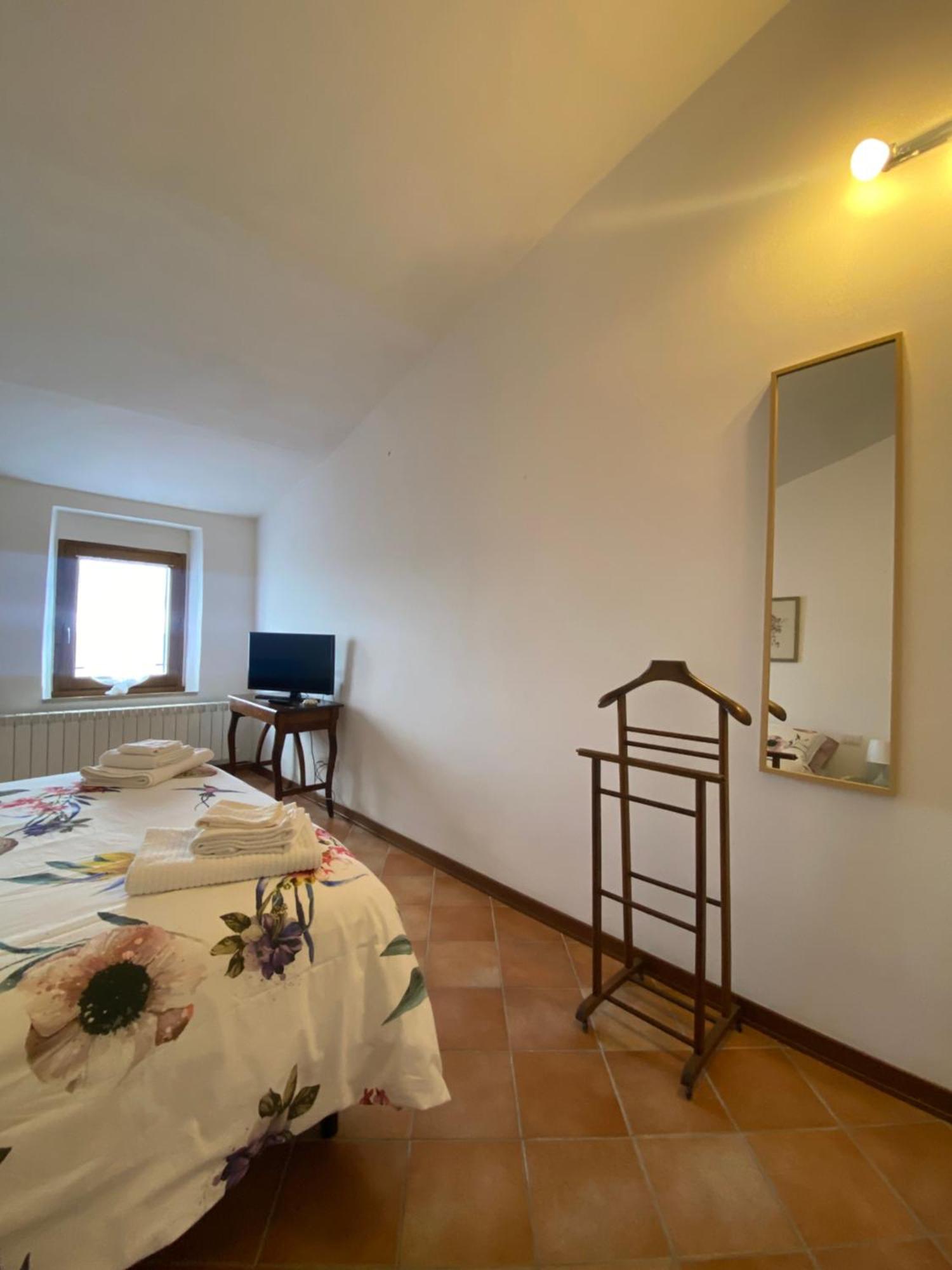 Villa Casa Nonna Rina à Chiusdino Extérieur photo