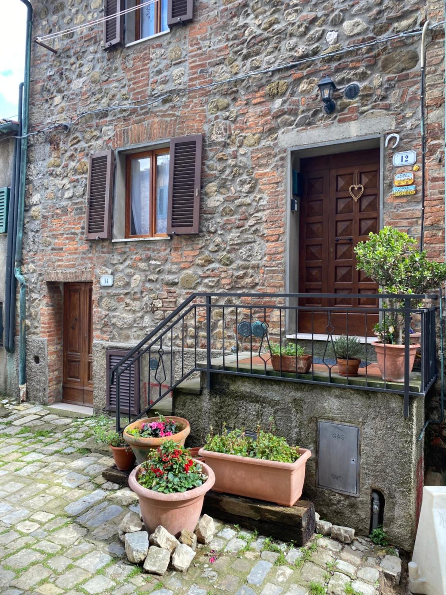 Villa Casa Nonna Rina à Chiusdino Extérieur photo